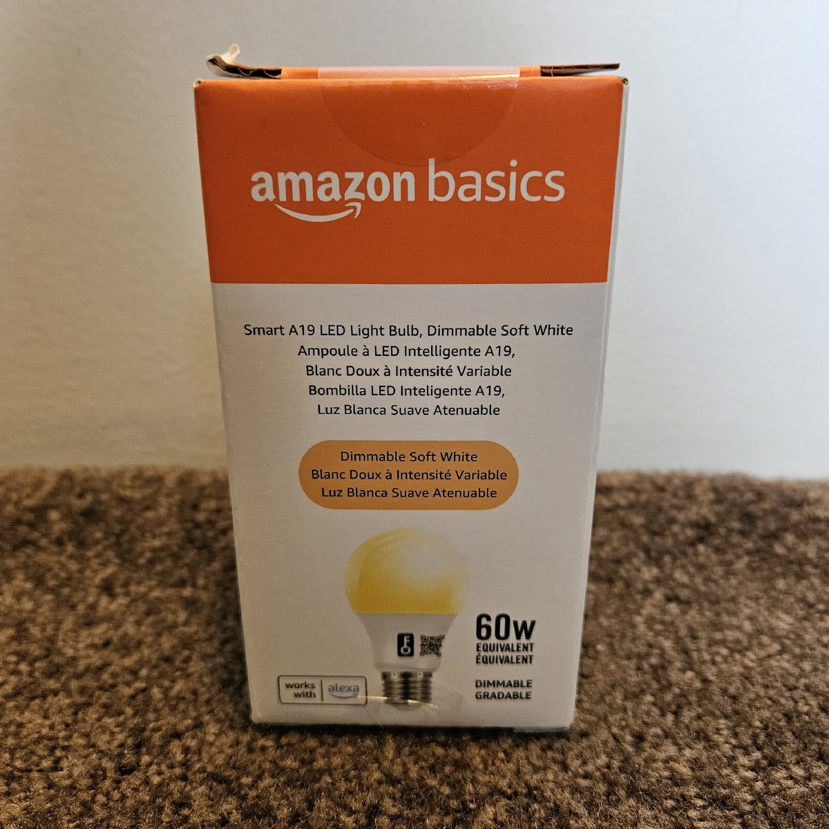 Amazon Basics Smart A19 LED Light Bulb, Dimmable Soft White,