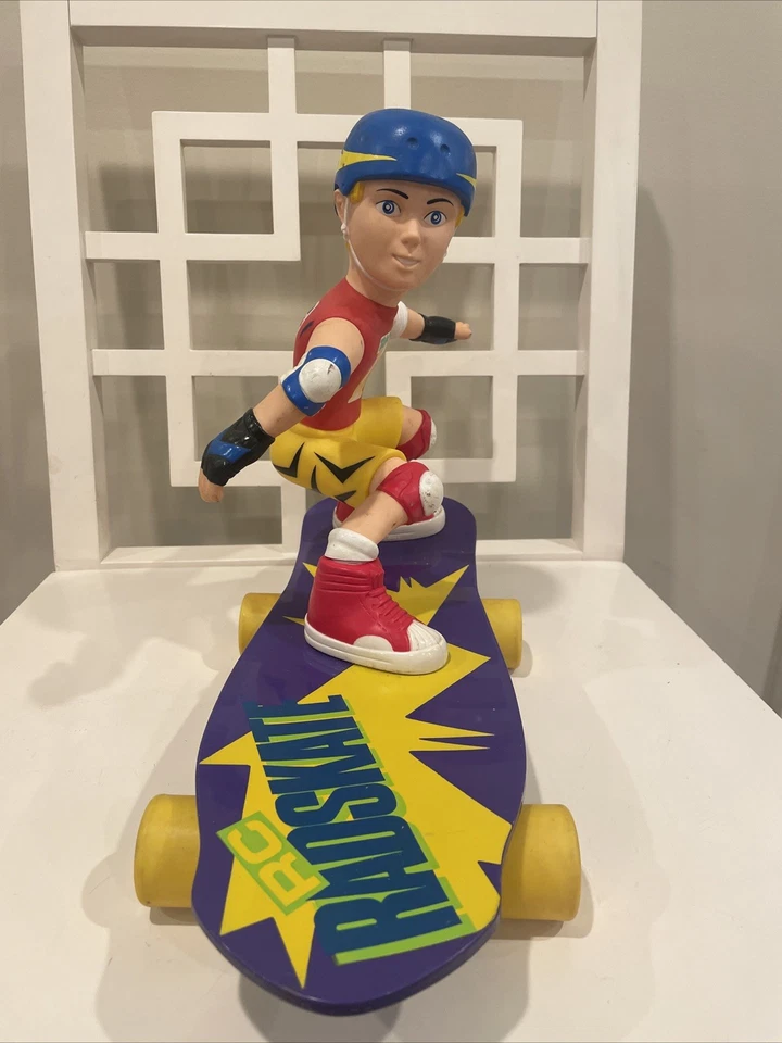 Patineta de ciclismo Matchbox RC Matchbox 1987 de colección sin piezas remotas ni exhibición solamente Foto 3 de 4