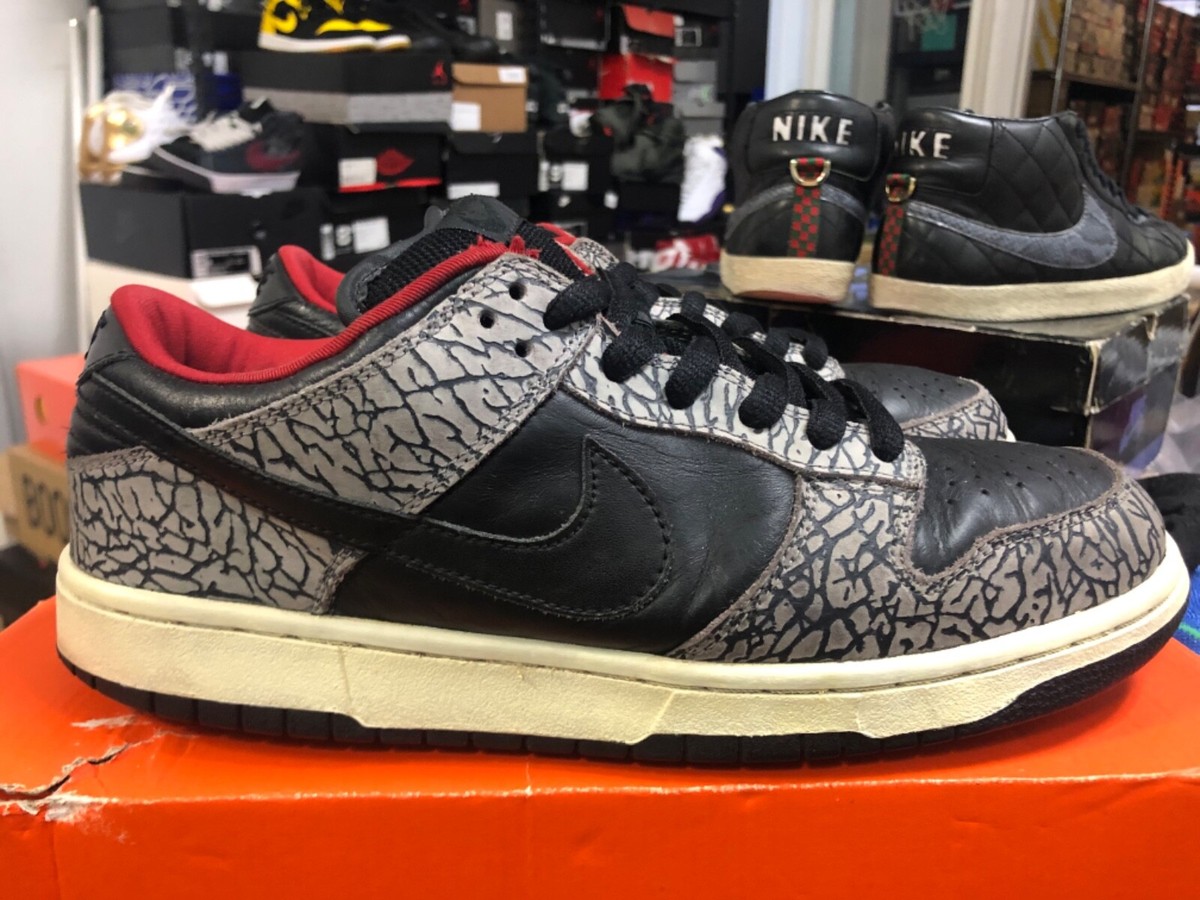 NIKE DUNK LOW PRO SB SUPREME BLACK CEMENT GREY Stars Travis NIKE DUNK LOW PRO SB SUPREME BLACK CEMENT GREY Stars Travis