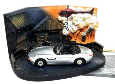 Corgi 1/36 BMW Z8 & Diorama 007 James Bond World is Not Enough