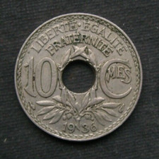 B5) France 10 Centimes 1936 France +++ HOLE COIN +++