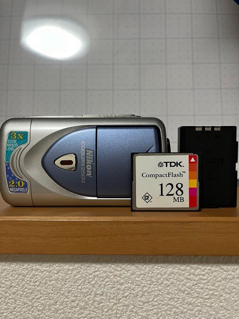 Nikon COOLPIX 2500 2.0MP Digital Camera - Silver for sale online