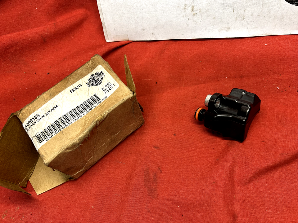 GENUINE HARLEY DAVIDSON Rear Breather Valve Assembly 29400183 eBay