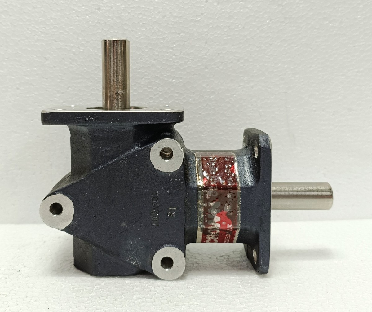 ZERO-MAX 102801 Crown Gear Drive Right Angle 2-Way Gearbox 1:1