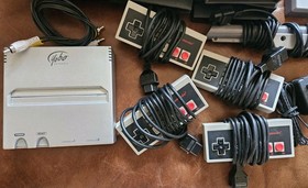 NES Nintendo - Lot of 40 Games, Yobo Console, Controllers, Gun & More. Untested