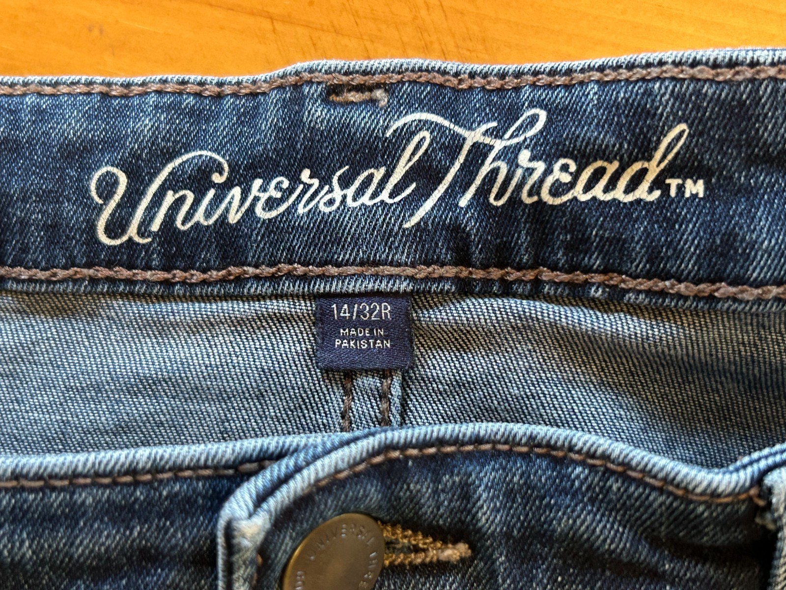 Universal Thread Womens Stretch Denim Bermuda Sho… - image 3