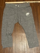 NIKE Heathered Gray Sportswear Gym Vintage High Waisted Active Capri Joggers L