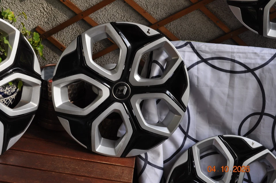4 x Orig Radkappe 15-Zoll Schwarz Silber für Renault Twingo III 403156024R - Bild 3 von 4