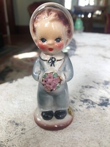 Vintage-Josef-Originals-Teddy-Bouquet-of-Flowers-Porcelain-Figurine-W-Sticker