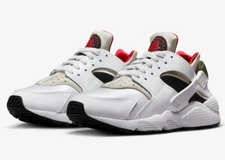 NEW Women's Size 11 Nike Huarache White Black Light Ore Shoes DV6018-100