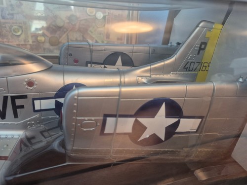 1:18 21ST CENTURY TOYS P-51-D MUSTANG LAURA MICHELLE 486TH FS, 352ND FG SCHEME - Picture 4 of 8