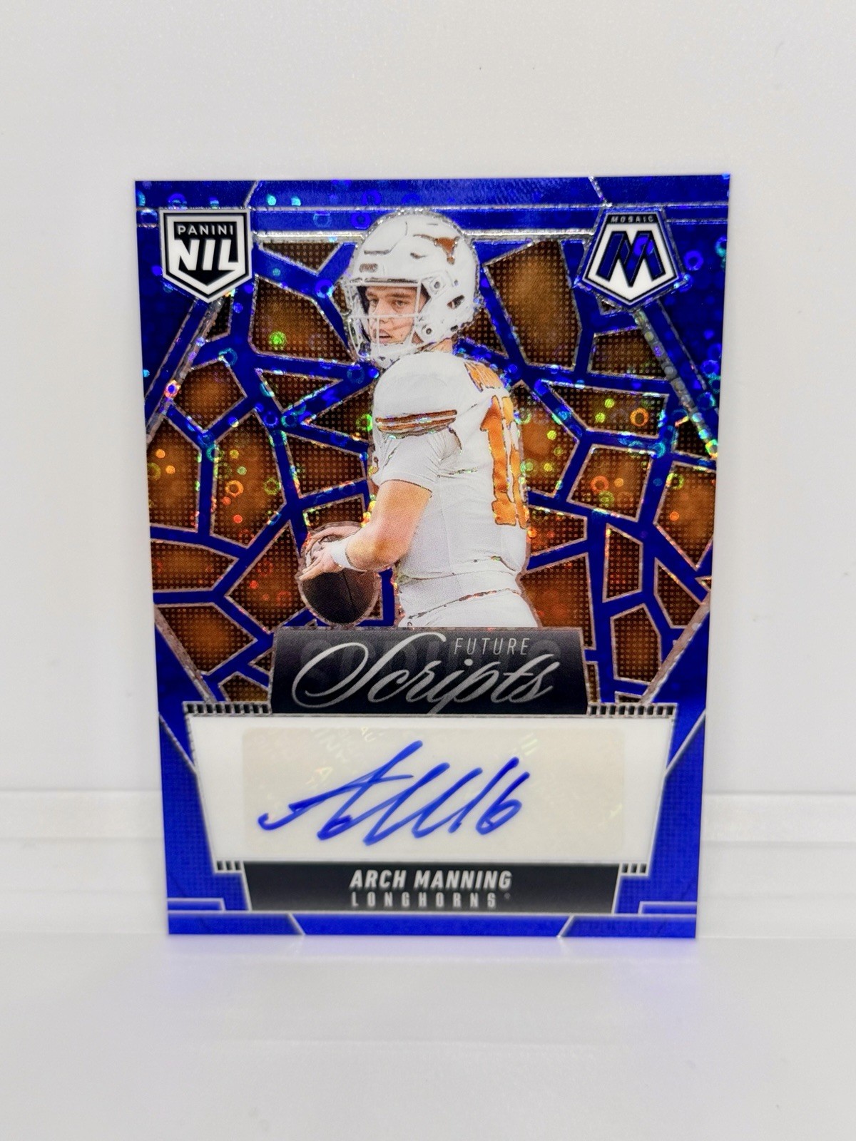 ARCH MANNING Auto 2025 Mosaic No Huddle NIL Future Scripts Blue Prizm Texas