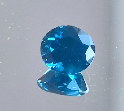 Spinell blau Ceylon 0,89 ct oval facett. 4 x 5 x 5,8 mm unbehandelt vs Srilanka