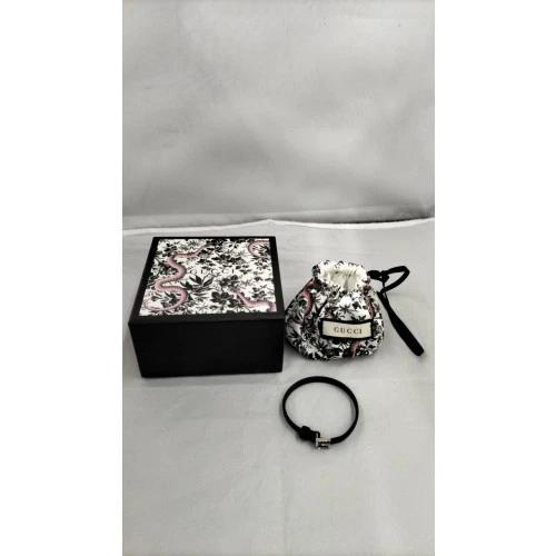 Bracciale Gucci stile cintura nera