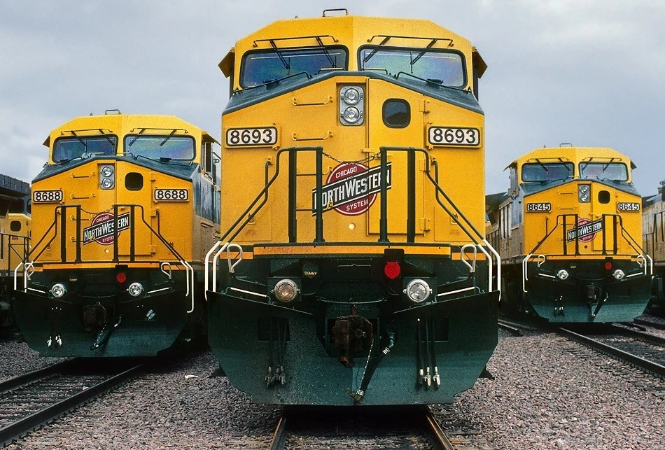 Scaletrains Rivet Counter N GE DASH 9, Chicago & North Western/As Delivered NIB - Image 3 of 4