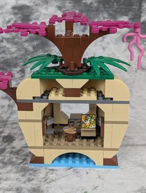 LEGO 75823 Angry Birds Bird Island Egg Heist 100% Complete
