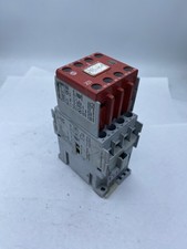 Allen-Bradley 700-CF310 A w/100S-F B Contactor Complete Device 700S-CF620DC