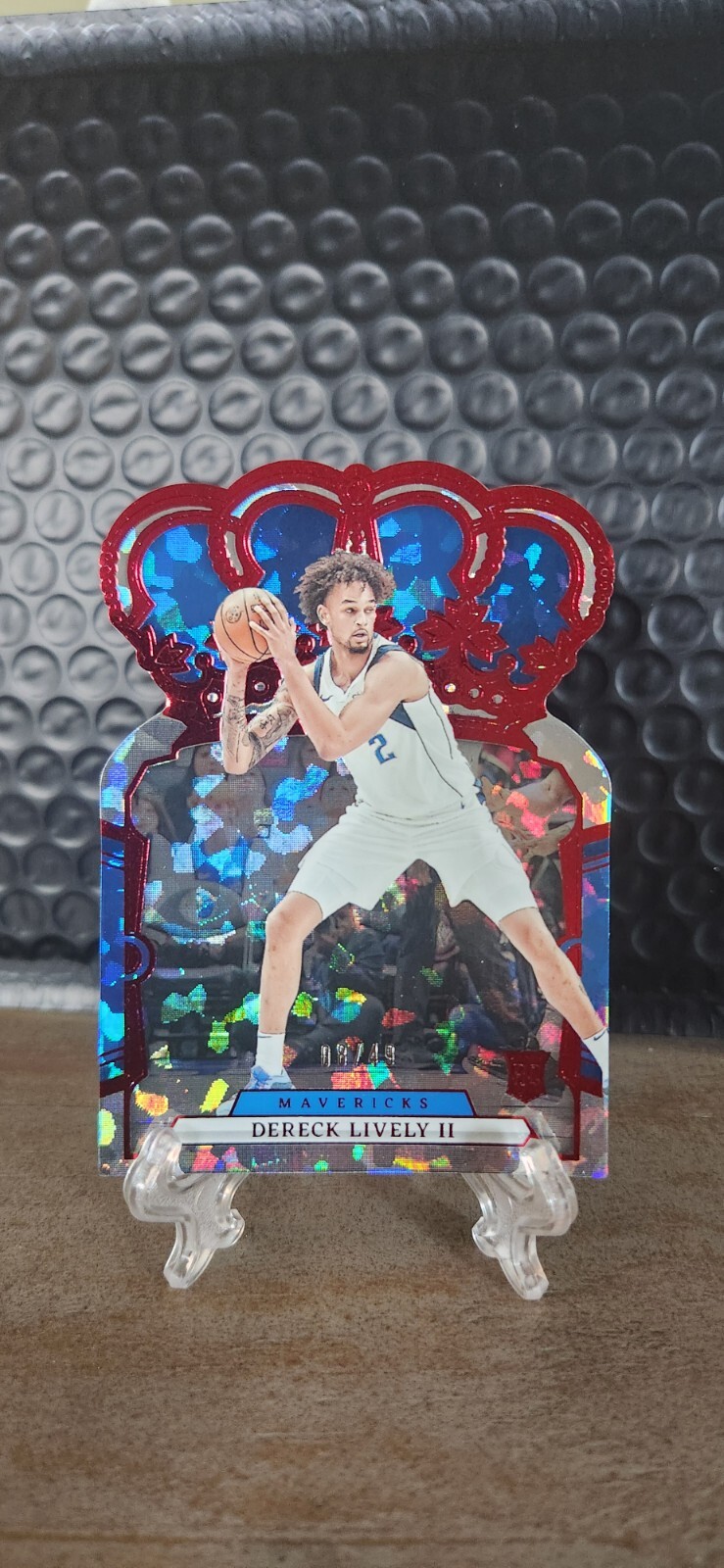 Dereck LIvely II 2023-24 Panini Crown Royale #5 Red Crystal /49 Rookie