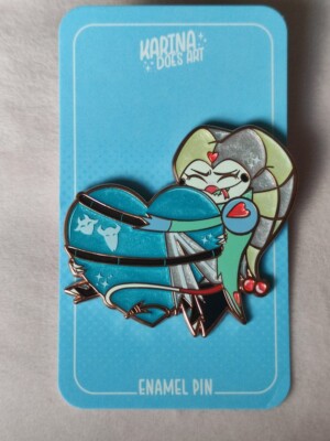 Helluva Boss - Fizzarolli Kupfer Emaille Pin - Herz Umarmung Ozzie & Fizz Limited E.