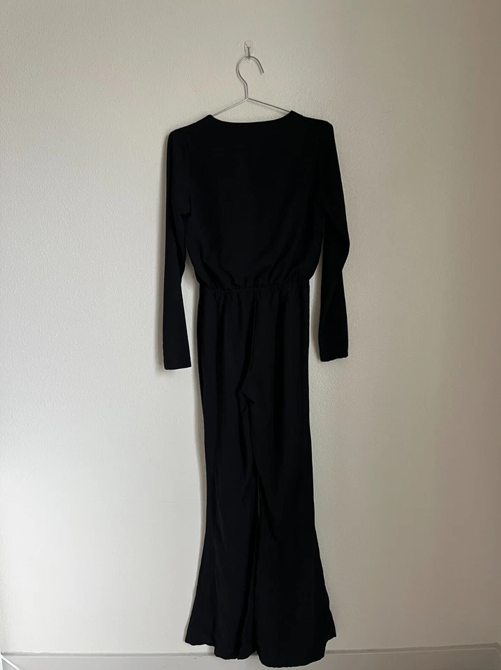 STONE COLD FOX Stardust Plunge Flare Leg Jumpsuit in Black Size 1/SMALL - Image 4 of 4