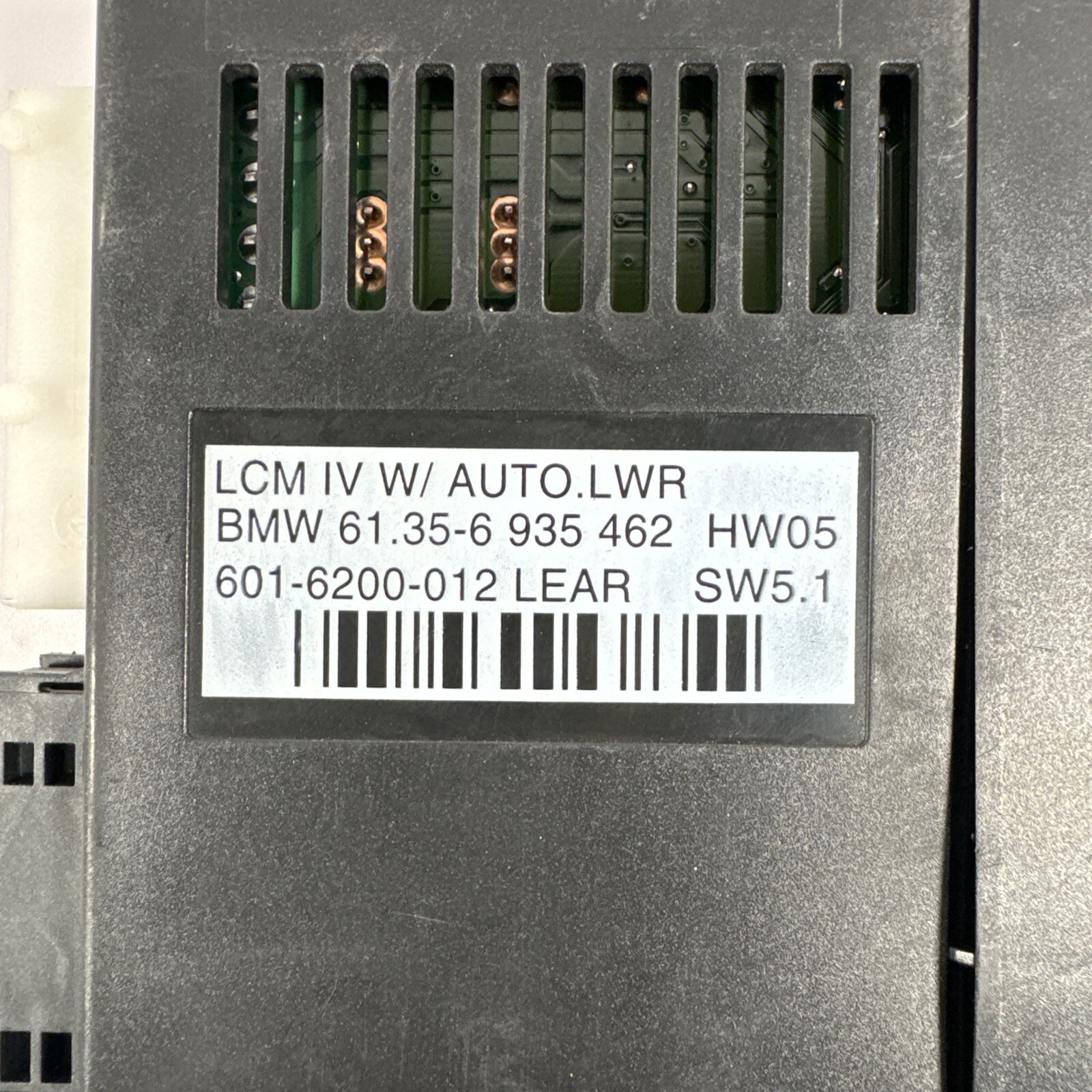 04 BMW X5 LCM IV Lighting Control Module With Plugs 61.35-6 935  