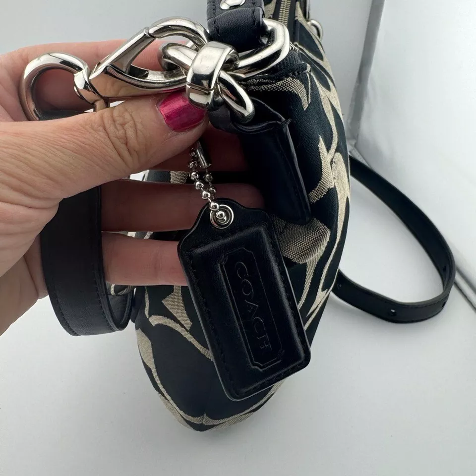 Bolso de hombro Coach East West de diseñador negro y crema Foto 4 de 4