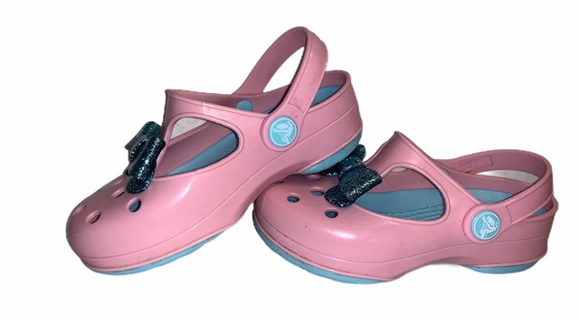 pink mary jane crocs