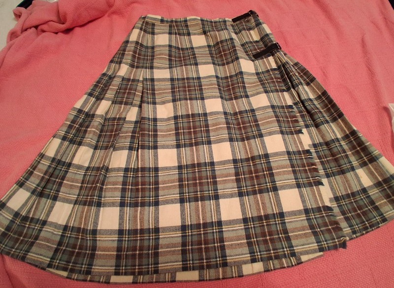 VINTAGE MOSBROOK AUTHENTIC 100% WOOL KILT SIZE 14 SCOTTISH
