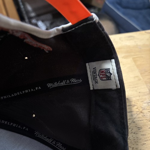 Cleveland Browns SnapBack Mitchell & Ness Osfm - Picture 13 of 14