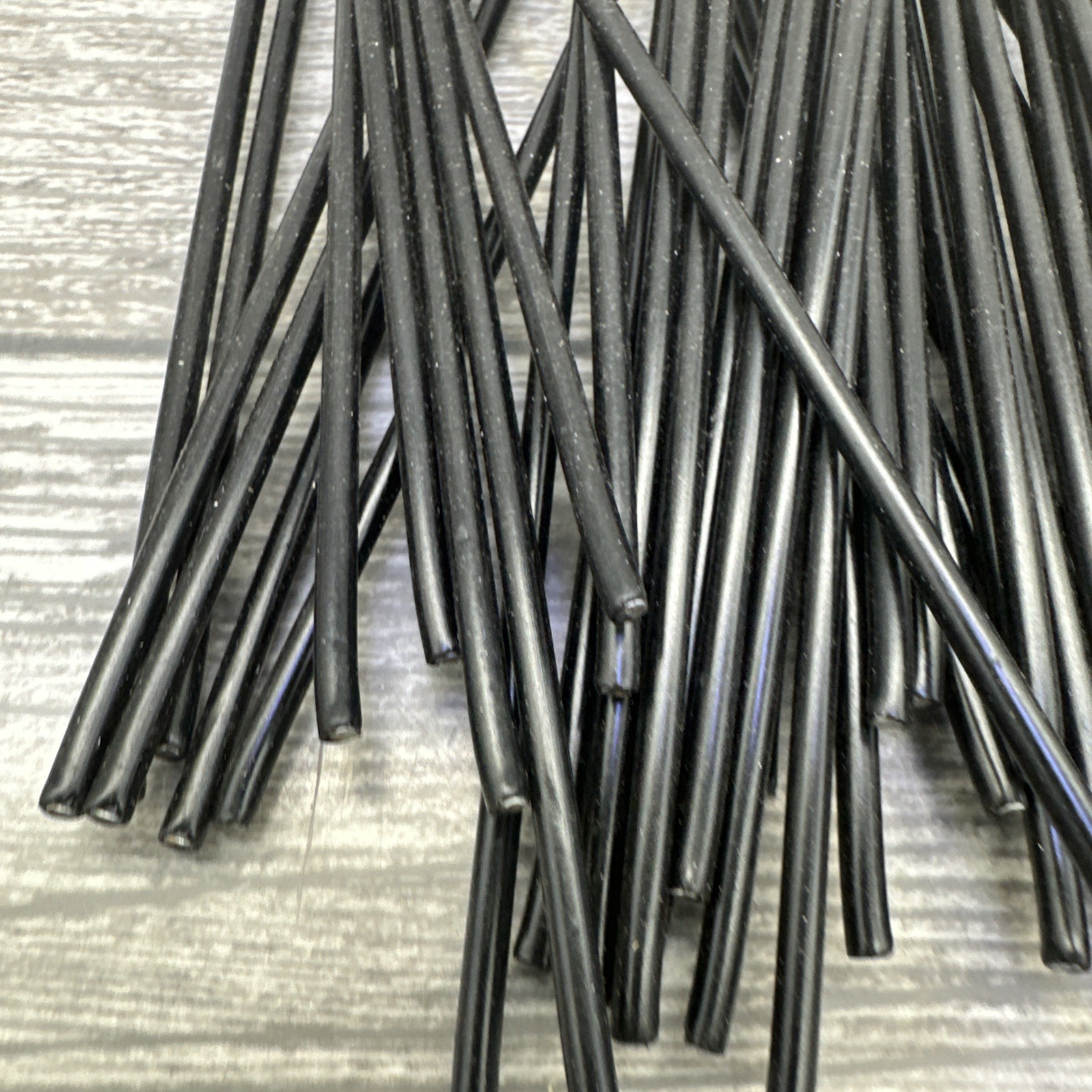 Black Aluminum Tie Wire for Chain Link Fence, 8 1/4" Long 9 Gauge (Bag of 100)