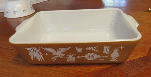Vintage Pyrex Early American  0503 1 1/2 qt  Refrigerator Dish 9 1/2 x 7" no lid