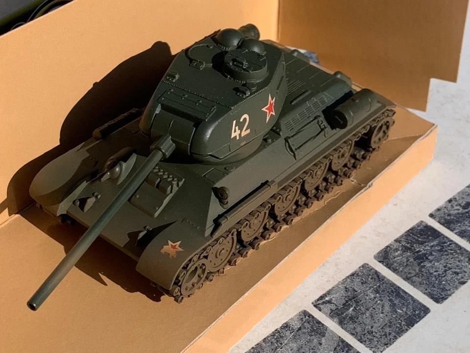 Verem Solido Char Russe T34/85 , V9037 , état comme neuf boitier d'origine 1/50 - Photo 1/4