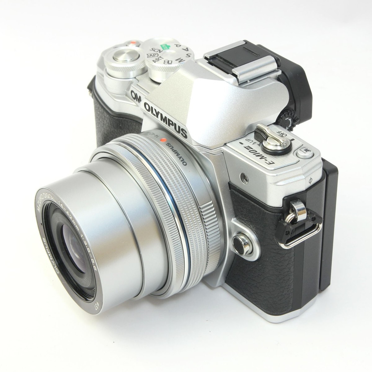SC:3976] Olympus OM-D E-M10 MARK III (Kit w/ MZD 14-42mm F3