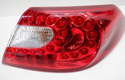 OEM 2011 - 2014 RH Infiniti M37 M56 Nissan FUGA Y51 Taillight Tail