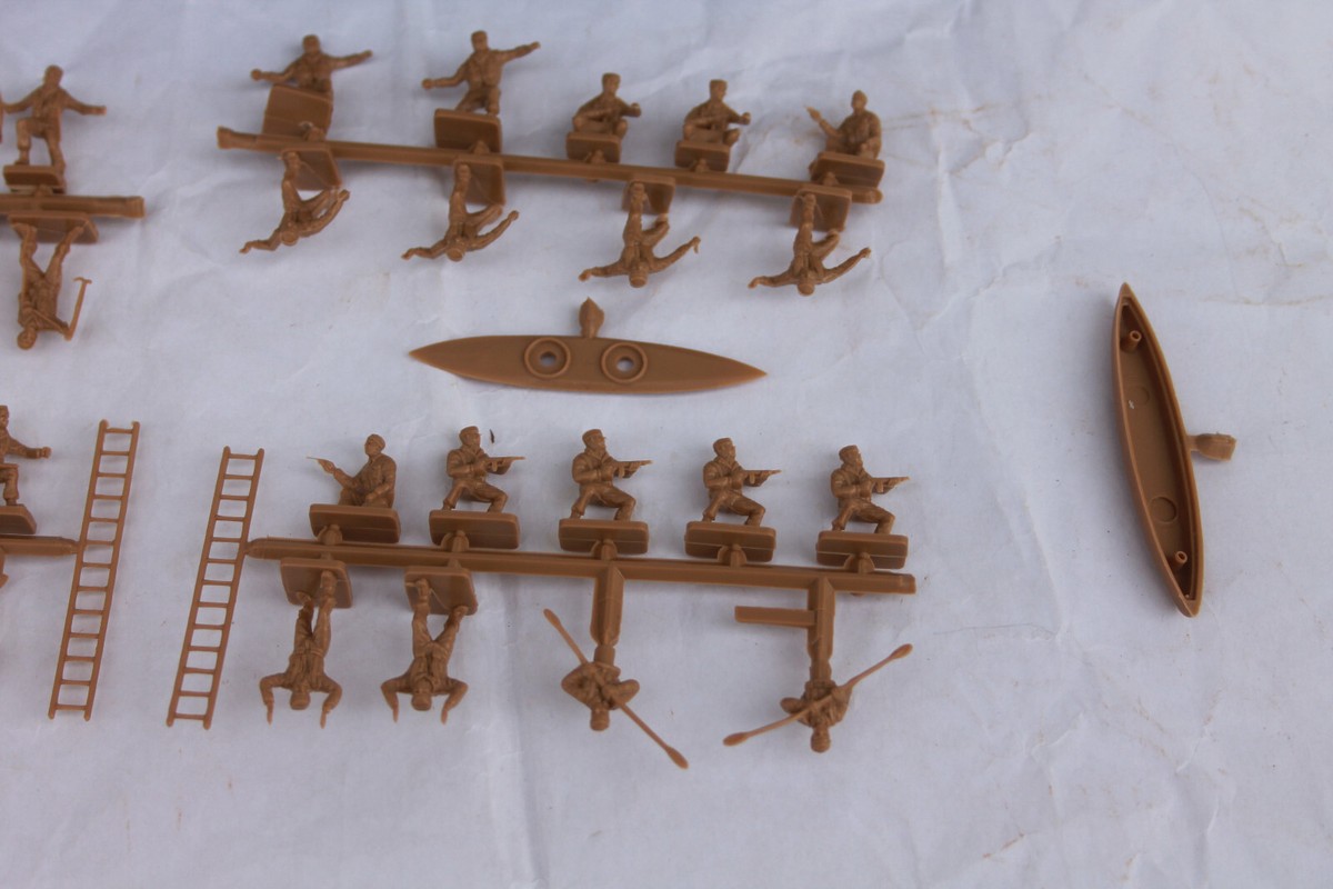 Maquette Heller Commando Britannique – 40 Figurines 1/72 – Débarquement Normandie – à Peindre