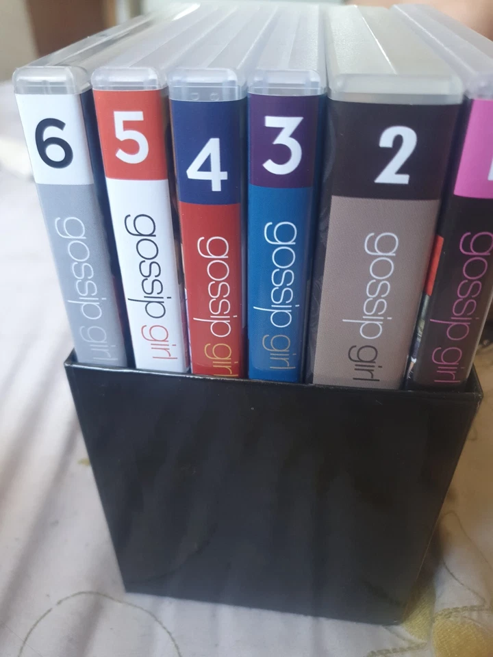 Gossip Girl Series 1-6 |  Complete Series DVD Box Set - Image 2 of 3