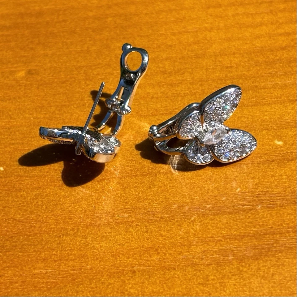 Pendientes Mariposa Plata, Huggie, Cristal Pavé Estrás, Baile de graduación Novia Boda Foto 4 de 4