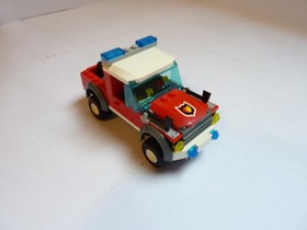 FIRE TRUCK on set Lego 7206 - - City - Fire Engine
