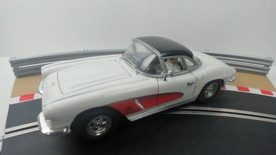 Carrera Exclusive 1/24 Chevrolet Corvette   White/Red   Used   Model 20486