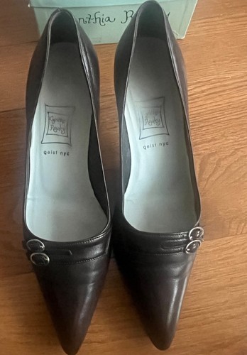 Cynthia Rowley Brown Leather Pumps Made In Italy  Size 7.5B Heel 2.5"