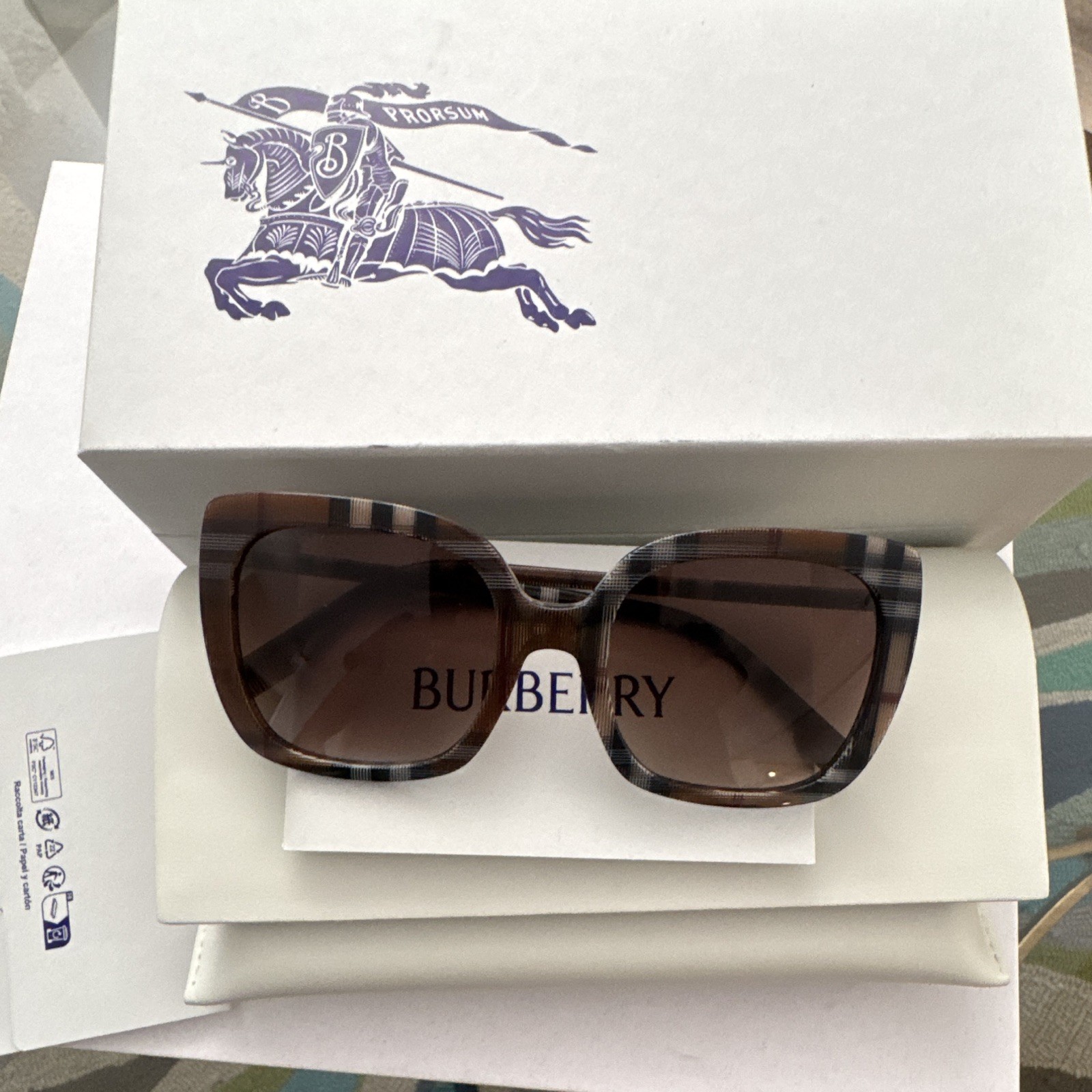 Burberry BE4223 Oversized Square Sunglasses Brown Check Frame Gradient UV400