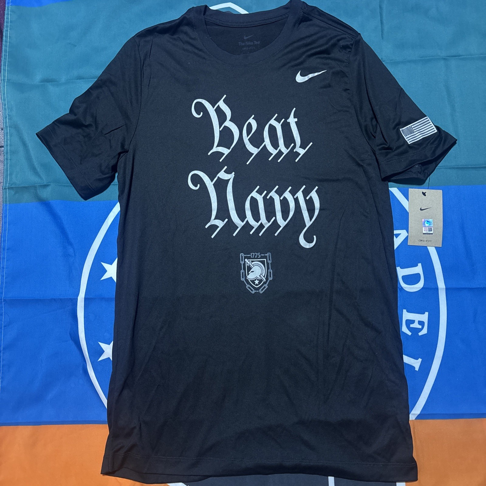 NWT Men’s Large Army Black Knights Nike Dri Fit Beat Navy Tee