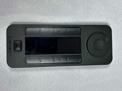 Xencelabs Quick Keys Remote Shortcut Controller w/ Case Powers On and Cord