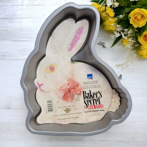 Baker's Secret EKCO Easter Bunny Rabbit Non-Stick Cake Pan 11x9x2 Bakery Holiday