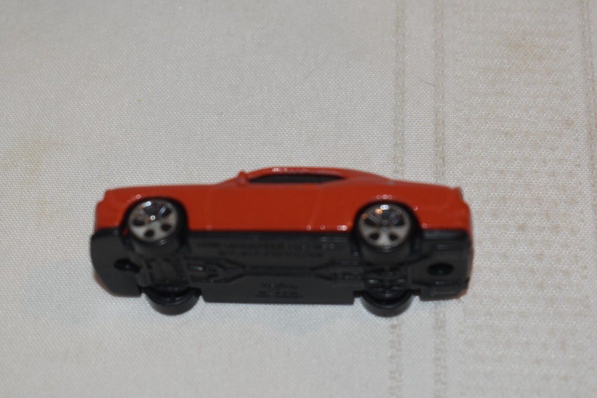 2008 DODGE CHALLENGER SRT8 ミニカー Maisto AL 2008 Dodge Challenger SRT8 Diecast Vehicle Small
