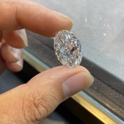 2 Ct Shape Oval Cut  White Colour D Grade VVS1  Free Gift