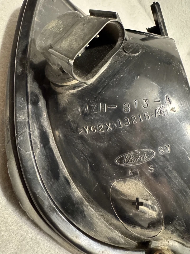 Ford E150 E250 2003-2007 furgoneta conductor delantero izquierdo señal de giro marcador luz lámpara OEM Foto 4 de 4