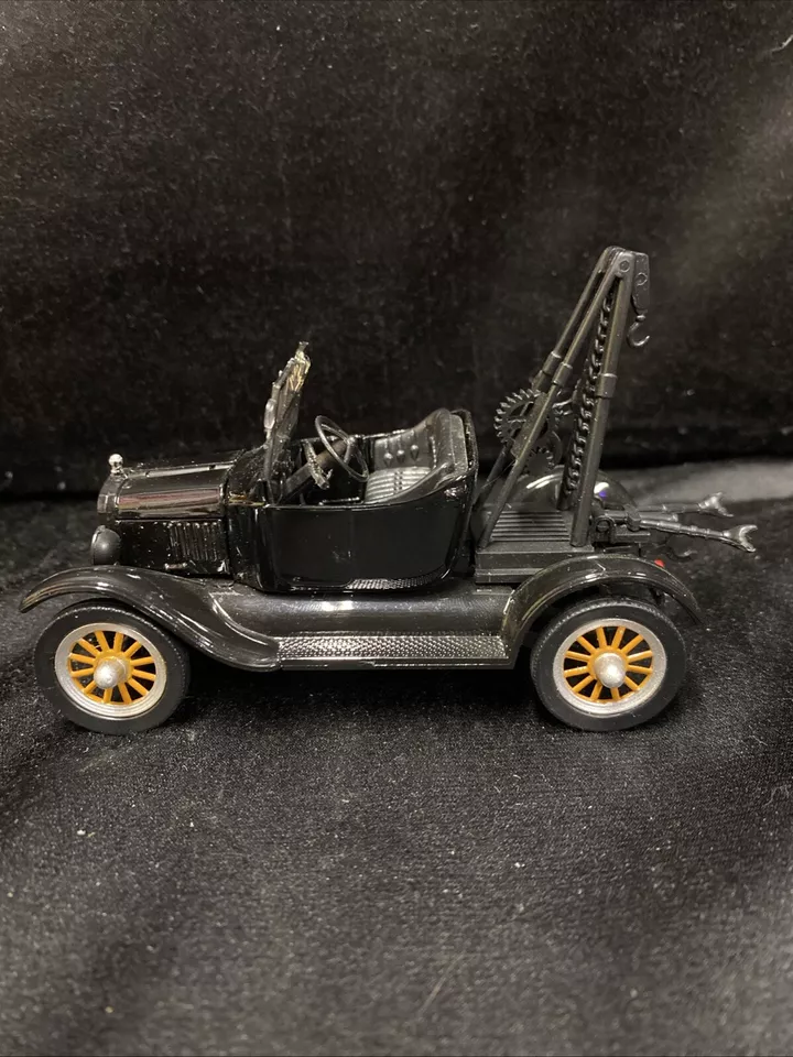 National Motor Museum Mint 1923 Ford Model T Tow Truck - Image 3 of 4