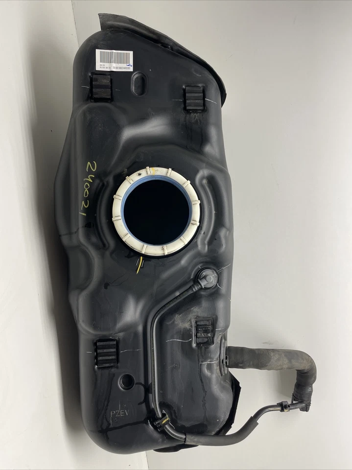 2010 Honda LX insight Hatchback 1.3L Fuel Tank OEM — 第 3/4 张图片