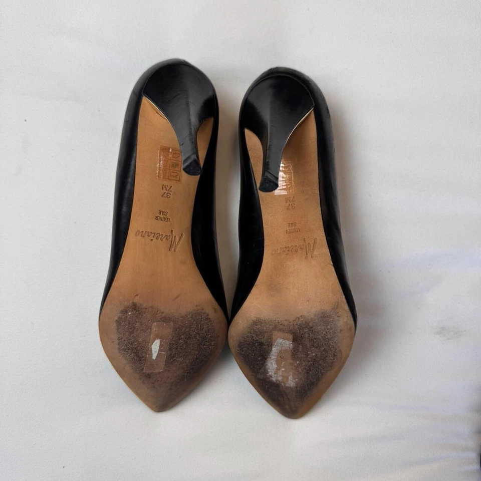 Zapatos de tacón de aguja Guess Marciano 'Elsa' negros y dorados, talla 7 W, clásicos  Foto 3 de 4